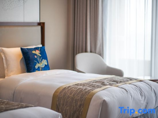 Deluxe Twin room with mountain view