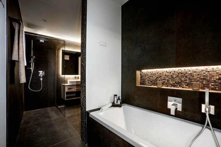 Primera Apartments