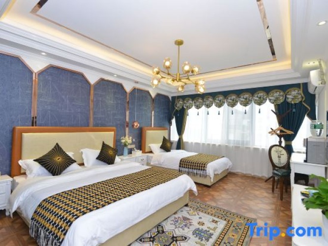 Standard Twin Family room