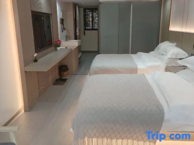 Standard Quadruple room with balcony