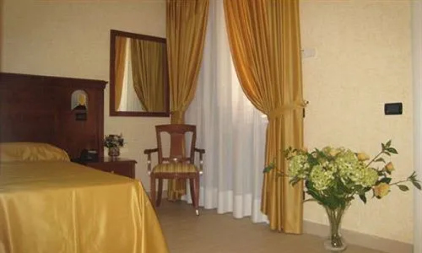 Pino Hotel
