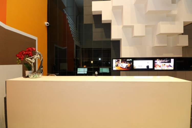 Hotel Gallery 67