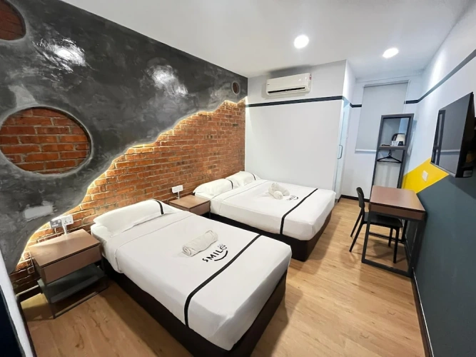 Standard Triple room
