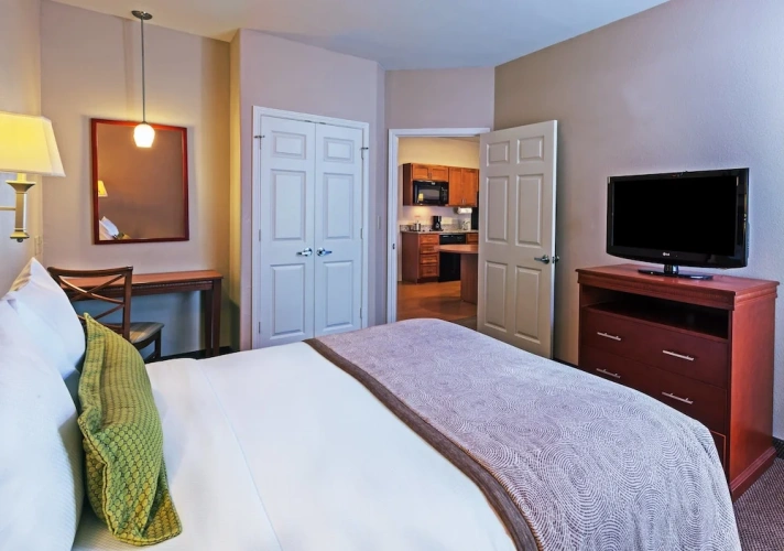 1 Bedroom Suite