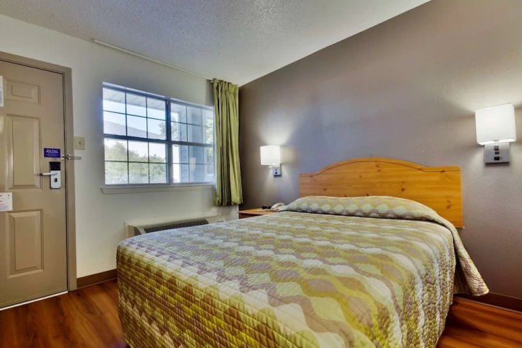 Standard Double Suite