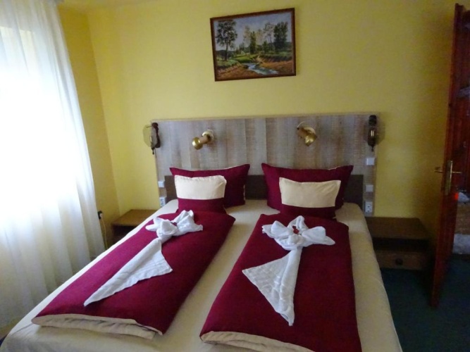3 Bedrooms Apartment