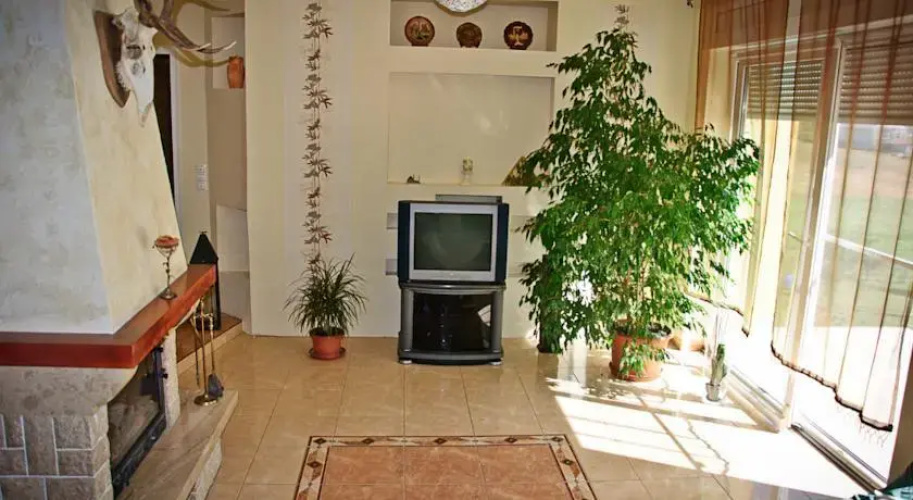 Búzavirág Apartmanház Eplény