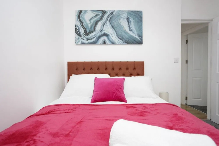 Kirkstall Serviced Apartments Leeds