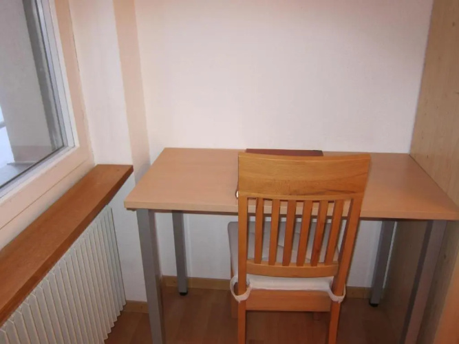 2.5-Zimmer-Wohnung Balkon freie See- und Bergsicht, Garage PPe
