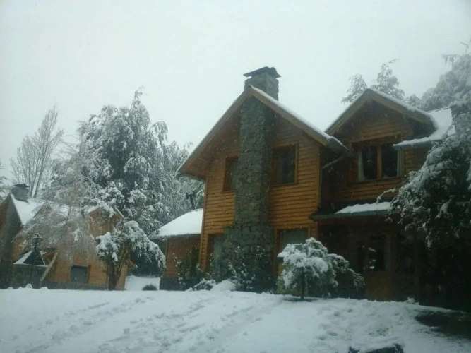 3 Bedrooms Bungalow