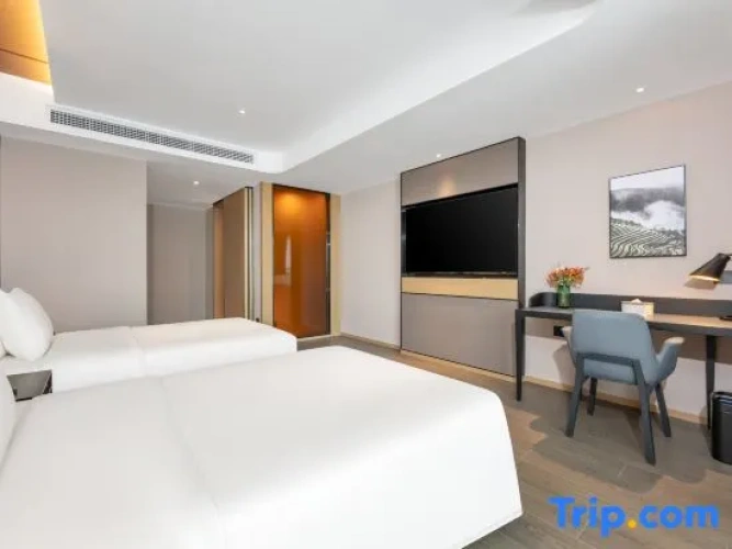 Executive Twin room with balcony