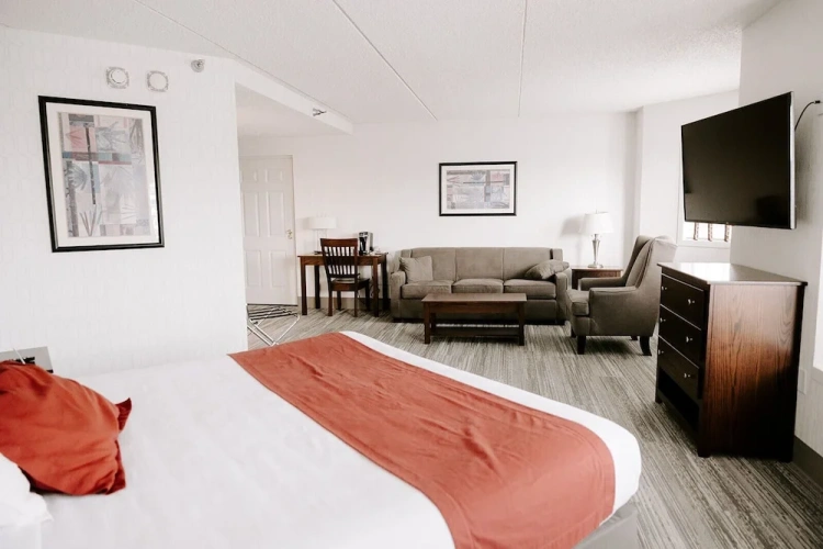 Standard Double Suite