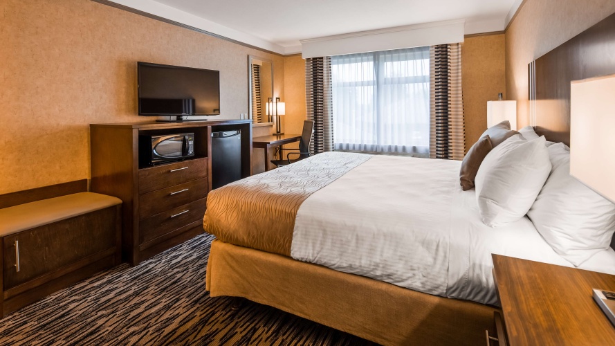 Best Western Plus Pitt Meadows Inn & Suites photo 7