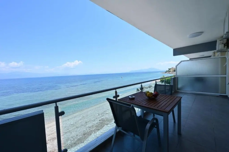 Deluxe Double room with balcony and with sea view