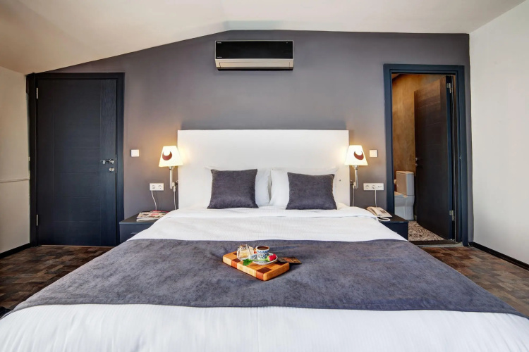 Lime Garden Hotel