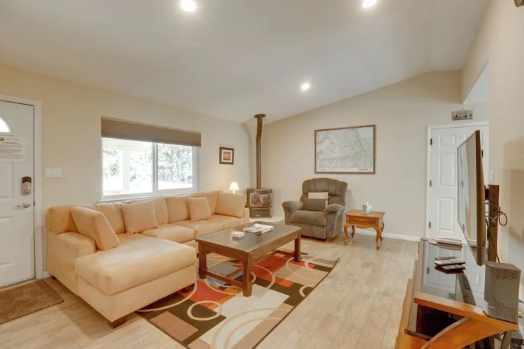 2 Bedrooms Cottage