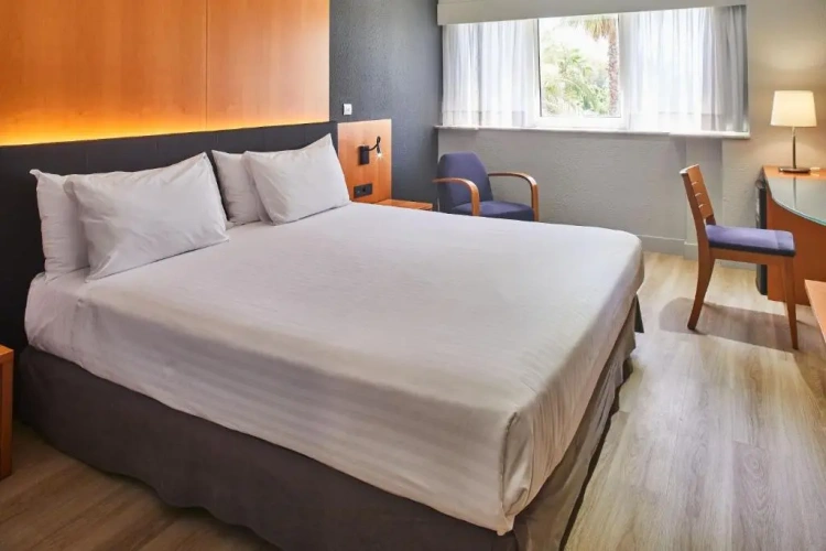 Double room with pool view