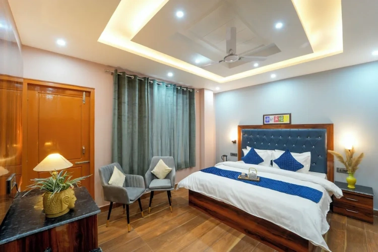 Deluxe room with balcony and with mountain view