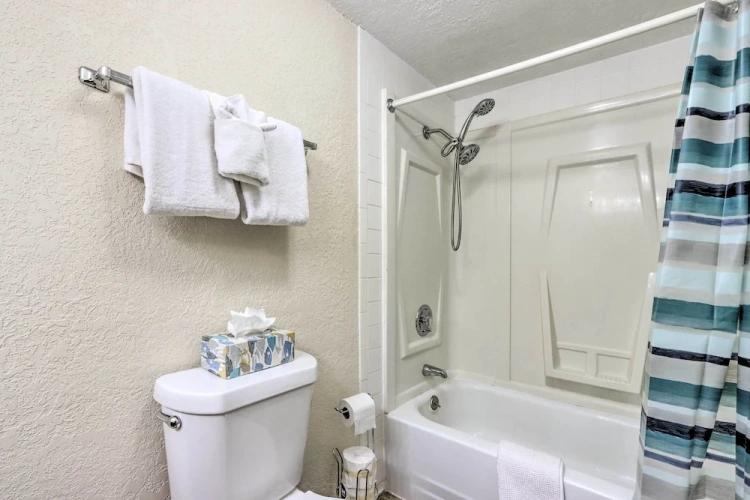 3 Bedrooms Cottage