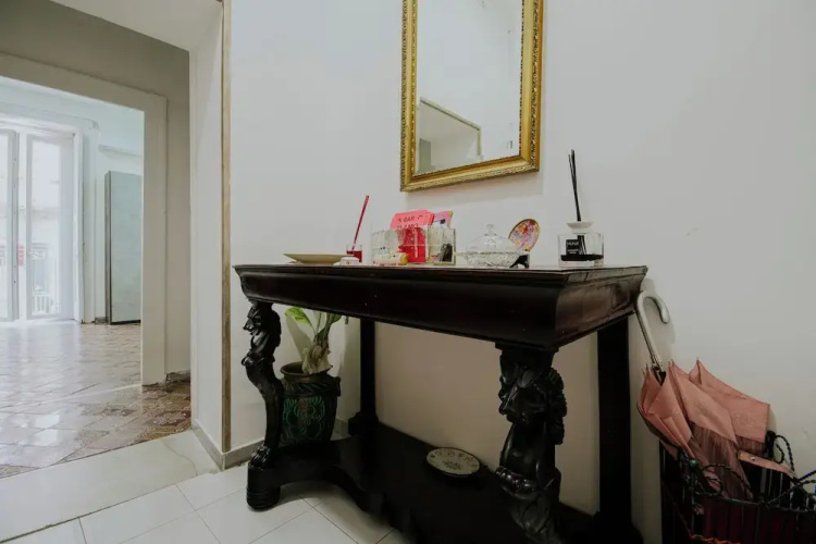 Maestosa Casa In Napoli Centro