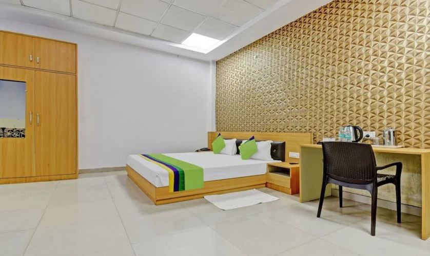 FabHotel RDGR Saalt