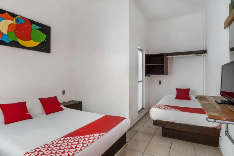 Standard Triple room