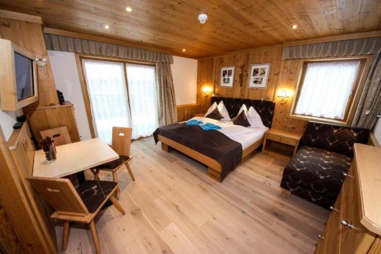 Double Suite