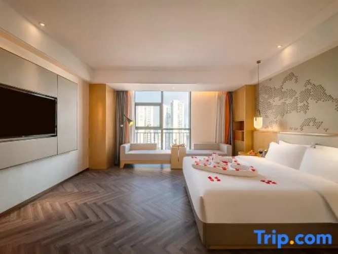 1 Bedroom Business Suite