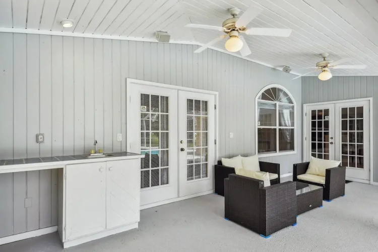 Palm Coast Escape: Screened Lanai, Saltwater Pool!