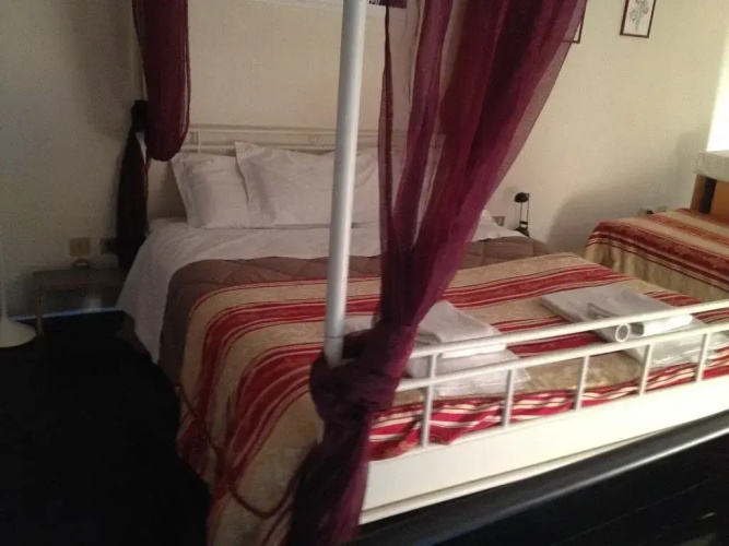 Les Maisons DItalie Bed  Breakfast