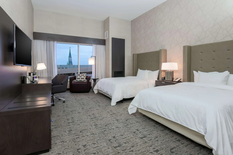 DoubleTree by Hilton Evansville