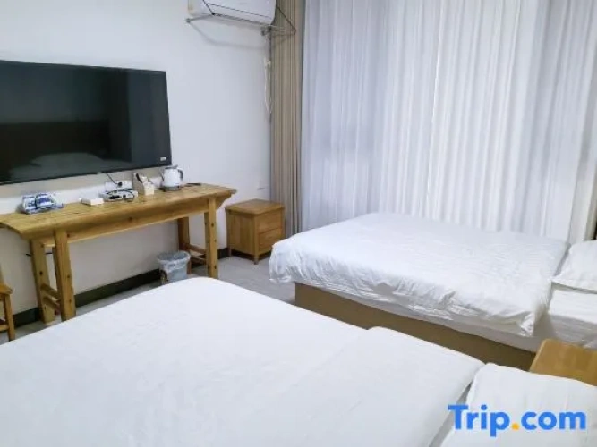 Economy Triple room