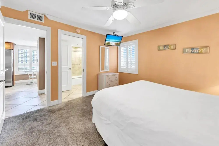Destin Towers 93