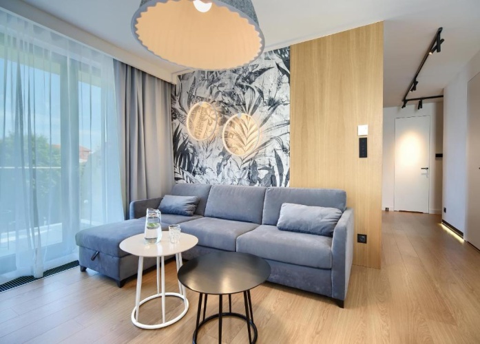2 Bedrooms Apartment
