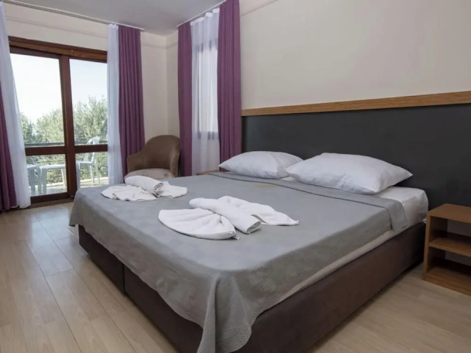 Standard Triple room with balcony