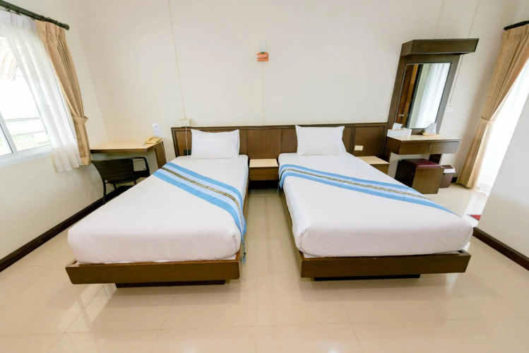 Bander Hotel