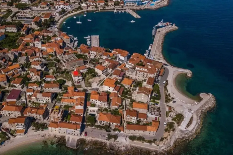 Žana - 30m From Beach - A2