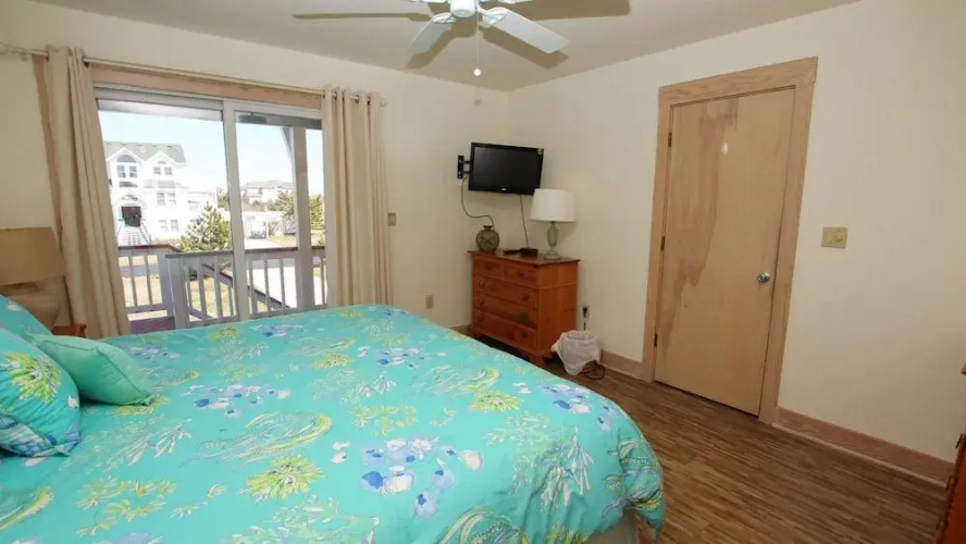 Atlantic Paws - 6 Br Home