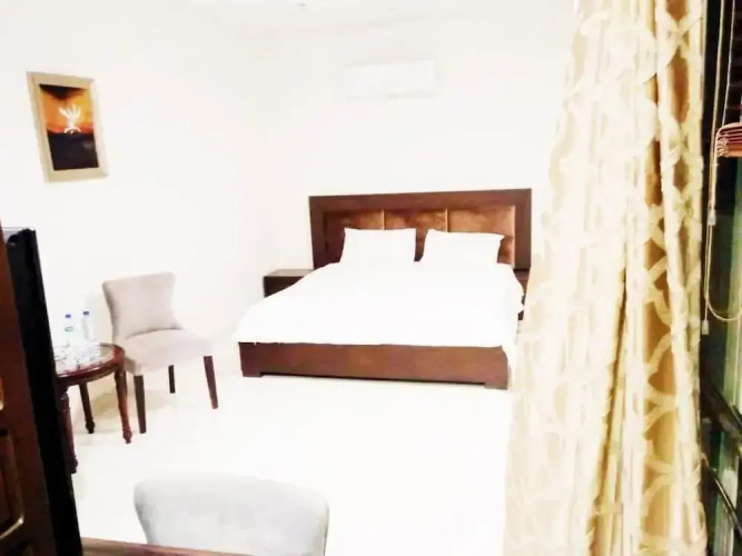 Jade Dragon Hotel