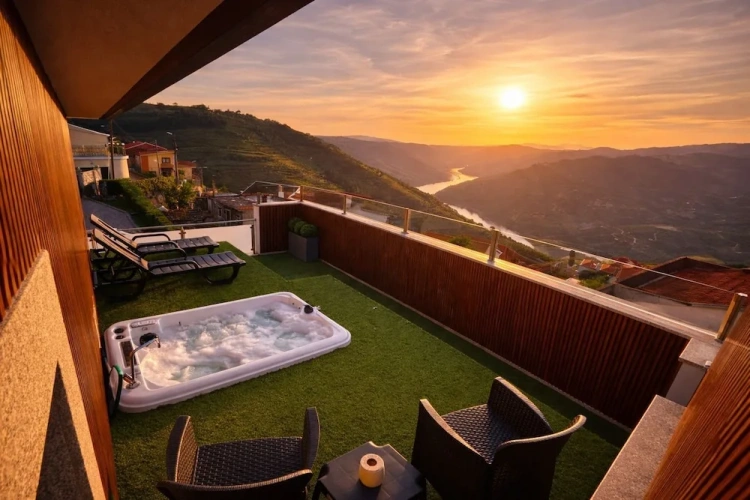Luxury Double Suite with river view