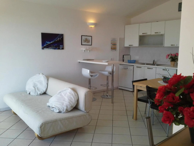 Appartamento Elegante E Panoramico Con Splendida Vista Mare