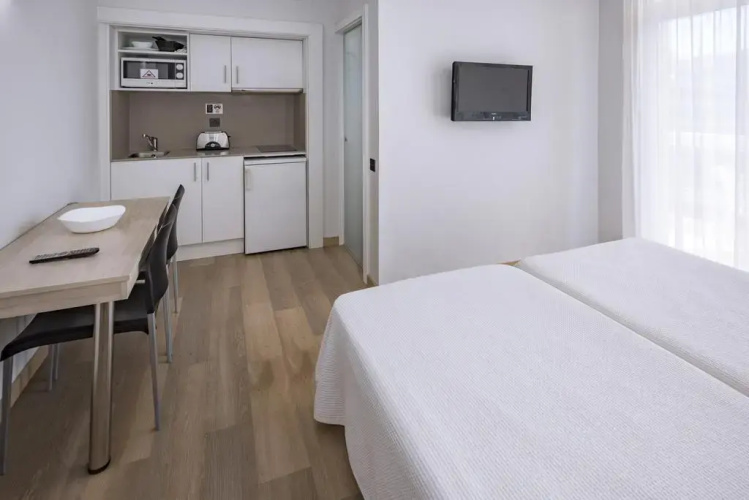 Ponient Aparthotel Marinada