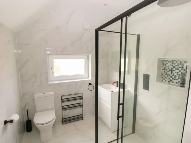 2 Salt Cottage