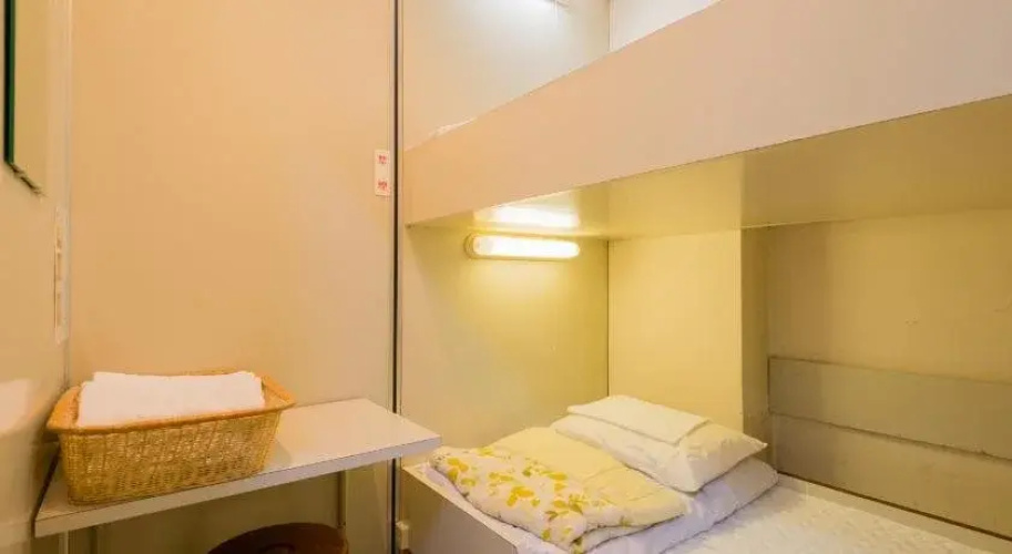 Kobe Student Youth Center - Hostel