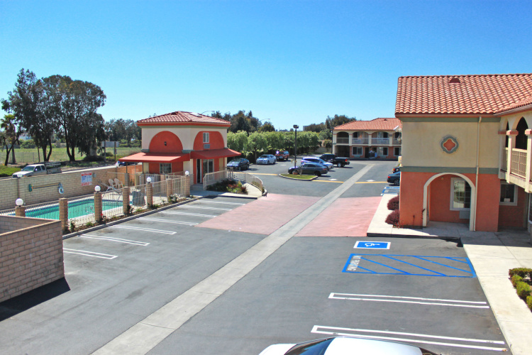 Crystal Inn & Suites photo 18