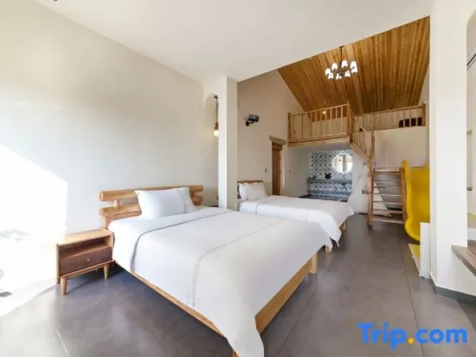 4 Bedrooms Villa
