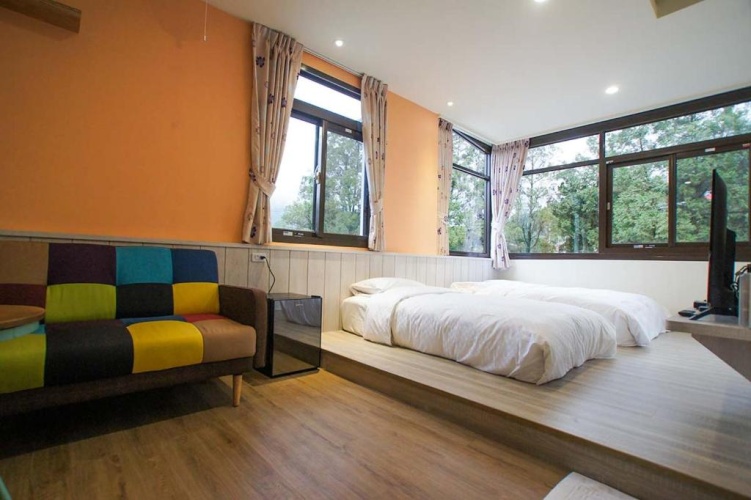 Standard Triple room
