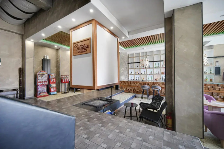 Riverside Boutique Hotel