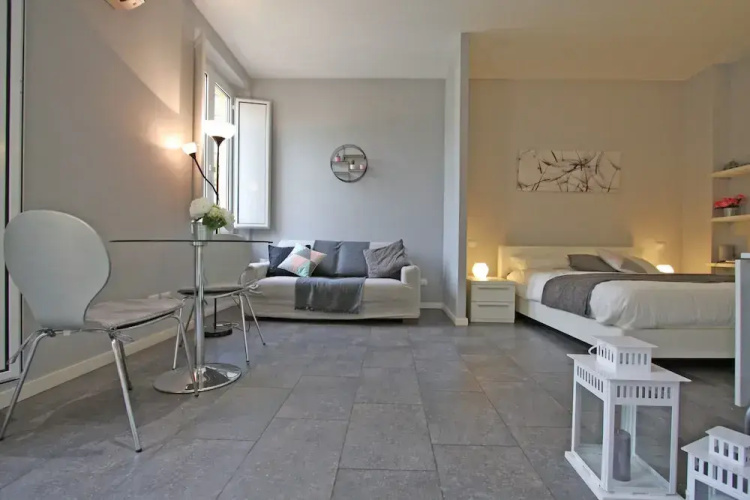 Travel & Stay - Sforza
