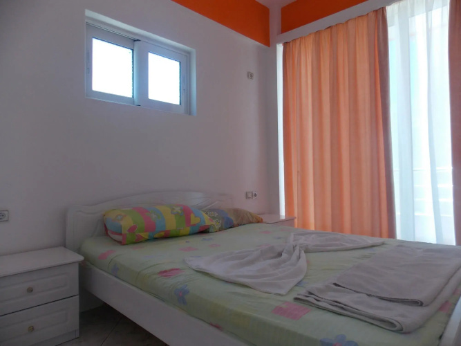 Damian Saranda Hotel